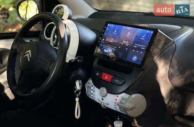 Хэтчбек Citroen C1 2013 в 