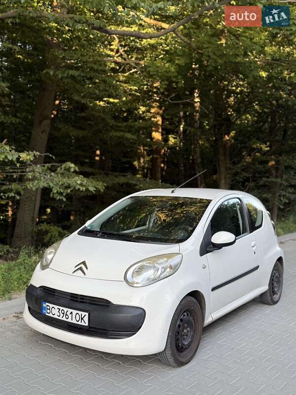 Хэтчбек Citroen C1 2008 в 