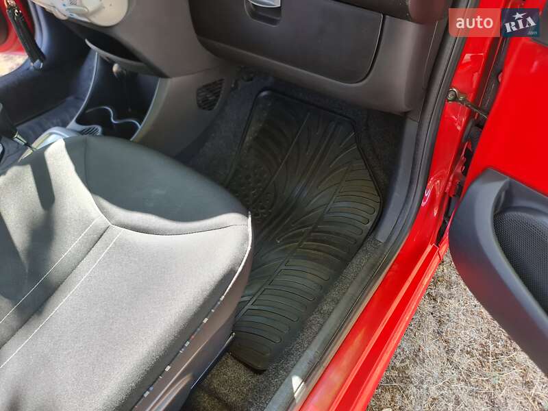 Хэтчбек Citroen C1 2013 в Днепре
