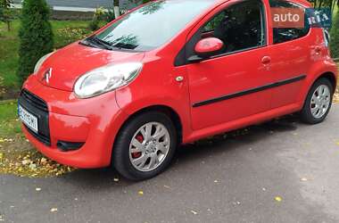 Хэтчбек Citroen C1 2010 в 