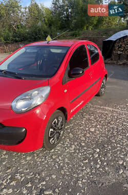 Хэтчбек Citroen C1 2006 в 