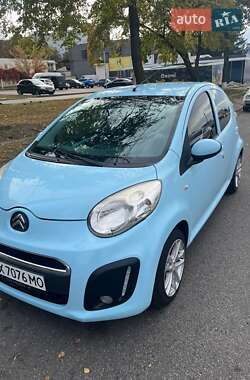 Хэтчбек Citroen C1 2012 в 