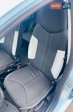 Хэтчбек Citroen C1 2013 в 