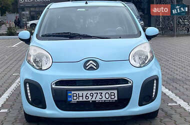 Хэтчбек Citroen C1 2013 в 