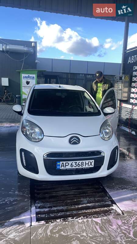 Хэтчбек Citroen C1 2013 в 