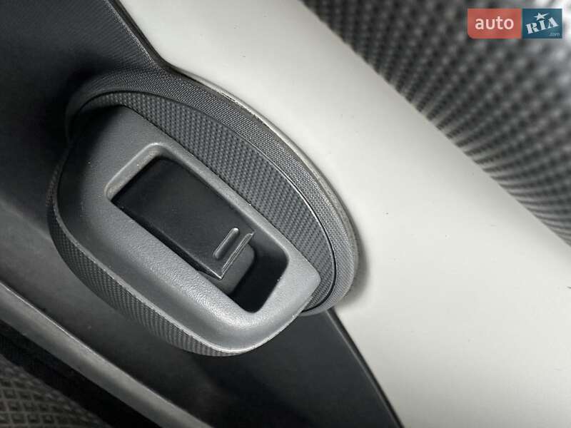 Хетчбек Citroen C1 2011 в Білогородці фото 28 Хетчбек Citroen C1 2011 в Білогородці