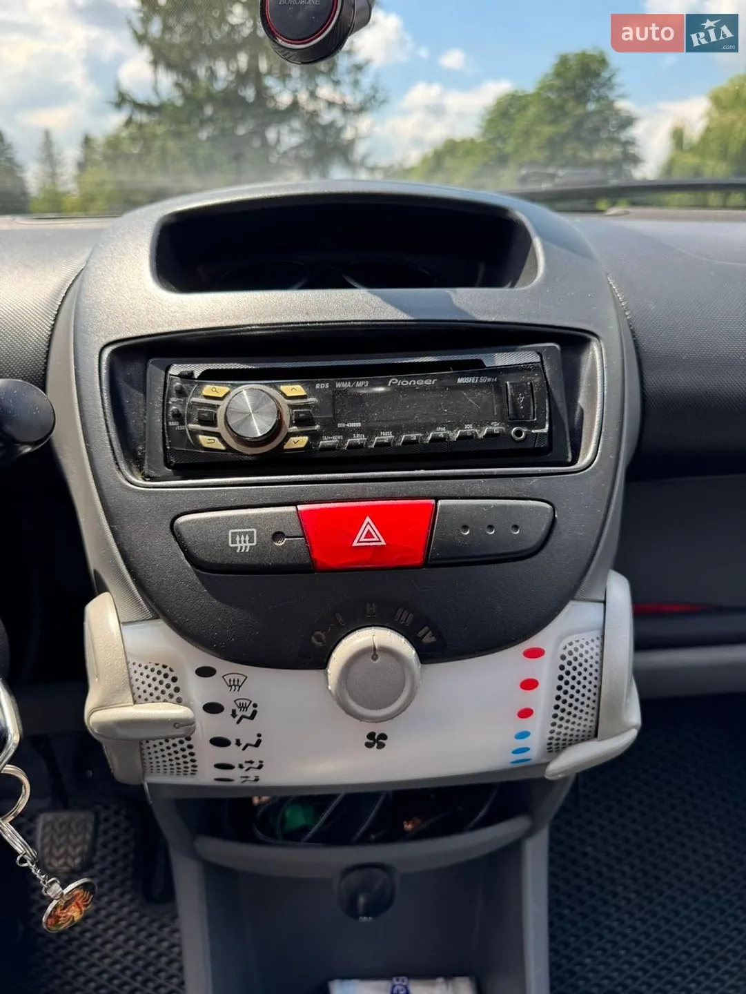 2011 Citroen C1 - мініатюра 13