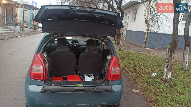Хэтчбек Citroen C2 2003 в Ровно