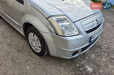 Хэтчбек Citroen C2 2005 в 