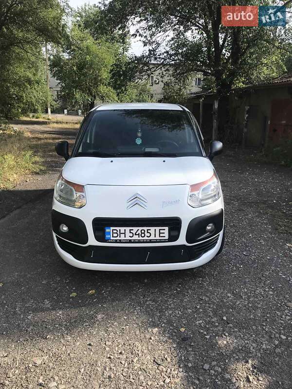 Минивэн Citroen C3 Picasso 2011 в Сарате