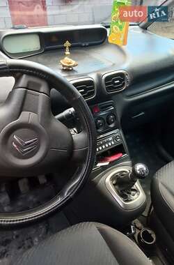Минивэн Citroen C3 Picasso 2009 в 