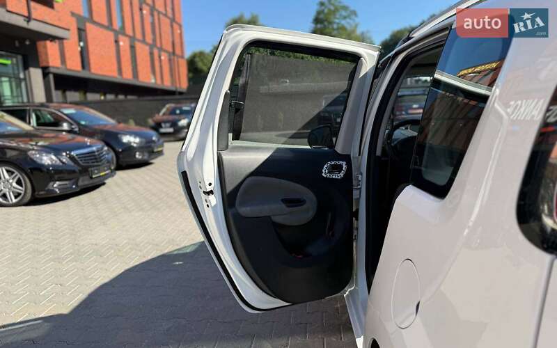 Минивэн Citroen C3 Picasso 2011 в Черновцах