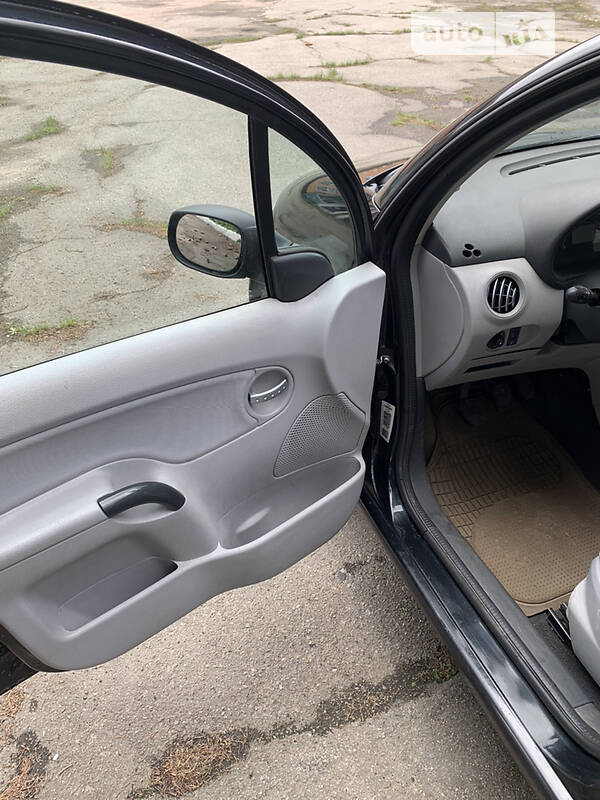 Хэтчбек Citroen C3 2002 в Прилуках фото 5 Хэтчбек Citroen C3 2002 в Прилуках