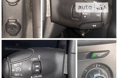 Хэтчбек Citroen C3 2014 в 