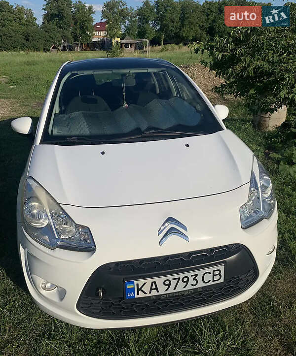 Хэтчбек Citroen C3 2011 в Киеве