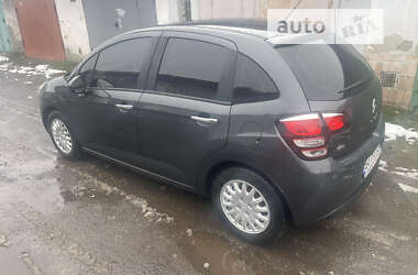 Хэтчбек Citroen C3 2013 в 