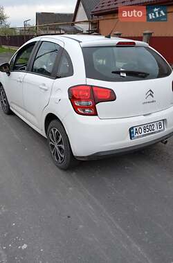 Хэтчбек Citroen C3 2011 в 