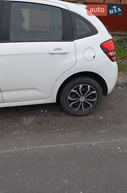 Хэтчбек Citroen C3 2011 в 