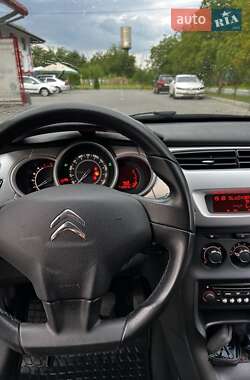 Хэтчбек Citroen C3 2012 в 