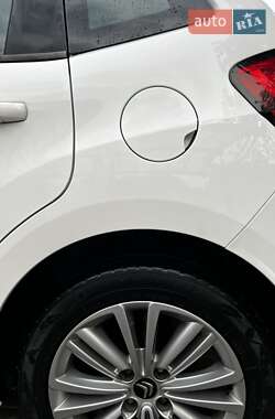 Хэтчбек Citroen C3 2012 в 