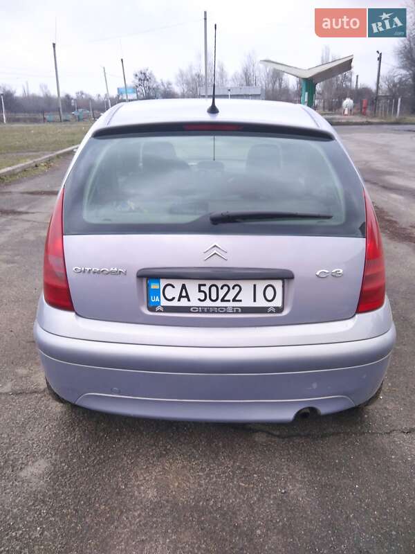 Хэтчбек Citroen C3 2004 в Смеле