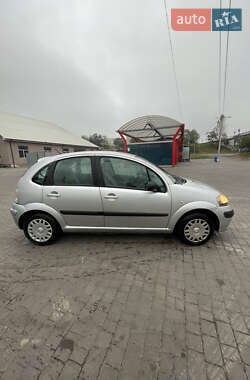 Хэтчбек Citroen C3 2005 в 