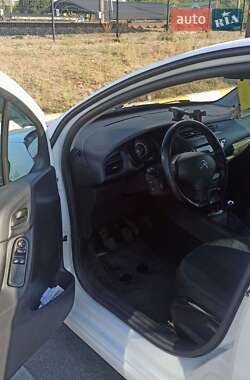 Хэтчбек Citroen C3 2014 в 