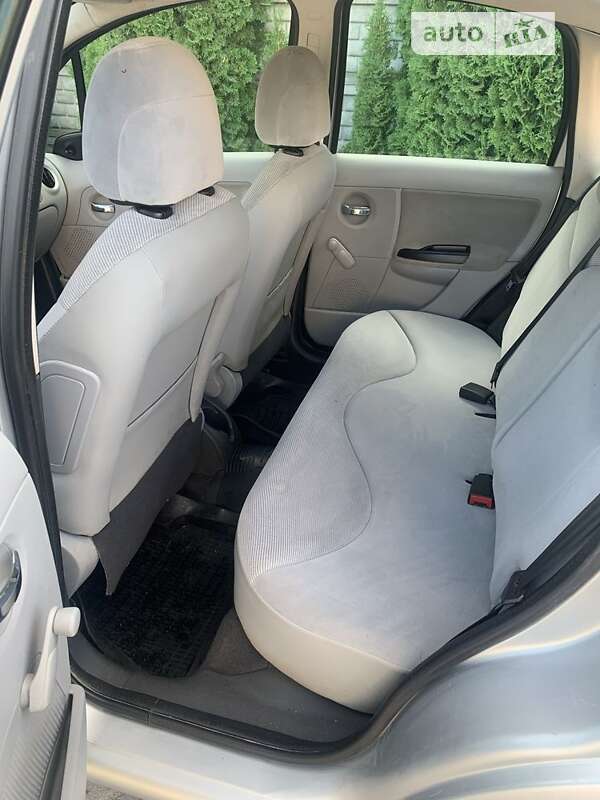 Хэтчбек Citroen C3 2007 в Золочеве