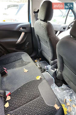 Хэтчбек Citroen C3 2011 в 