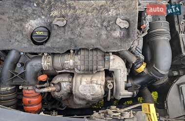 Хэтчбек Citroen C3 2013 в 