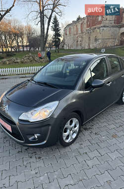Хэтчбек Citroen C3 2012 в 