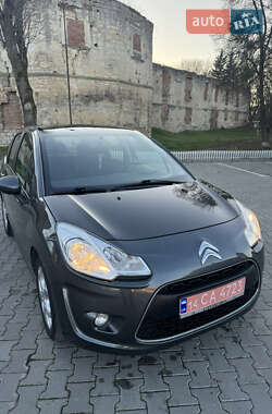 Хэтчбек Citroen C3 2012 в 