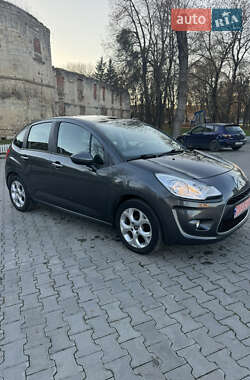 Хэтчбек Citroen C3 2012 в 