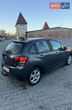 Хэтчбек Citroen C3 2012 в 