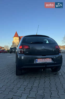 Хэтчбек Citroen C3 2012 в 