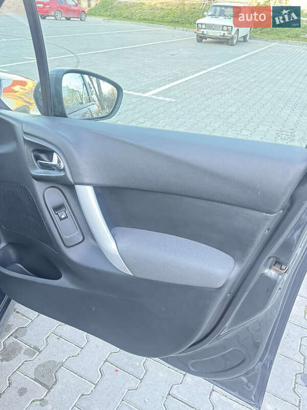 Хэтчбек Citroen C3 2012 в Бережанах