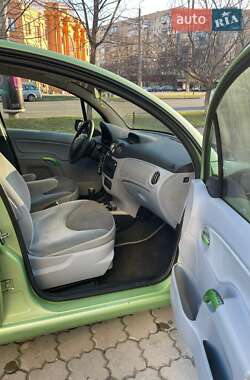 Хэтчбек Citroen C3 2004 в 