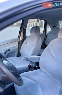 Хэтчбек Citroen C3 2002 в 