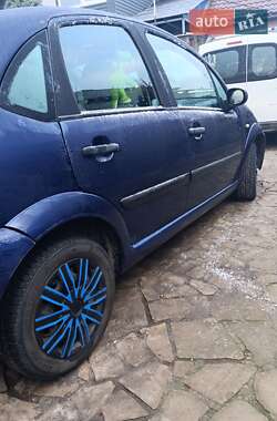 Хэтчбек Citroen C3 2005 в 