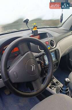 Хэтчбек Citroen C3 2005 в 