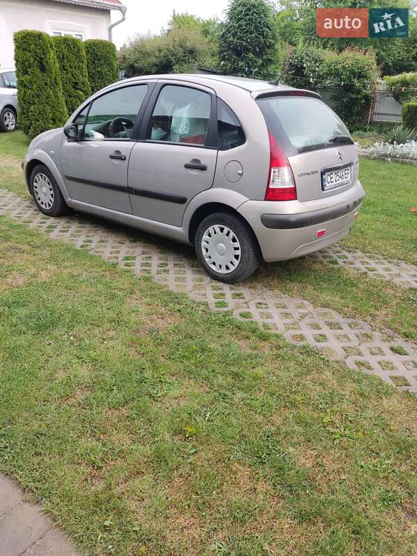 Хэтчбек Citroen C3 2006 в 