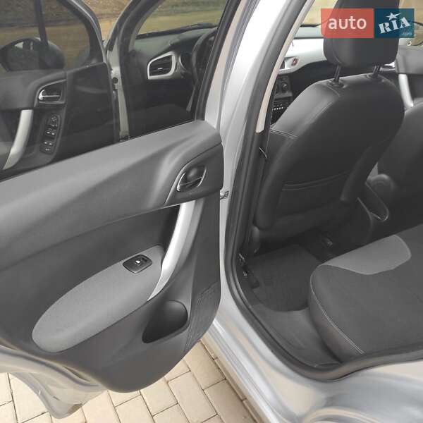 Хэтчбек Citroen C3 2012 в Черновцах