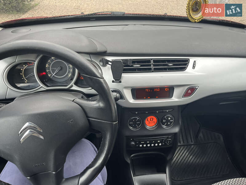 Хэтчбек Citroen C3 2011 в Черновцах