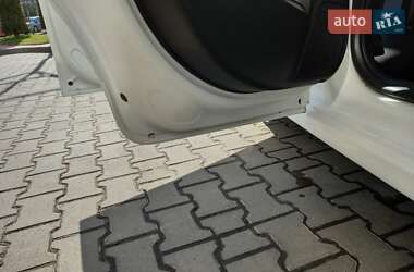 Хэтчбек Citroen C3 2015 в 