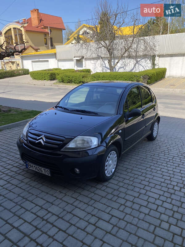 Хэтчбек Citroen C3 2008 в 