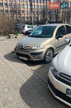 Хэтчбек Citroen C3 2006 в 