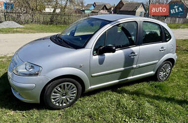 Хэтчбек Citroen C3 2005 в 