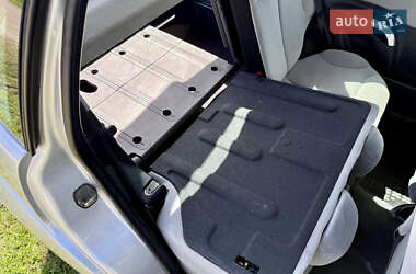 Хэтчбек Citroen C3 2005 в 