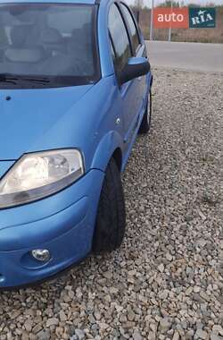 Хэтчбек Citroen C3 2008 в 
