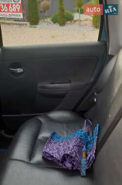 Хэтчбек Citroen C3 2008 в 